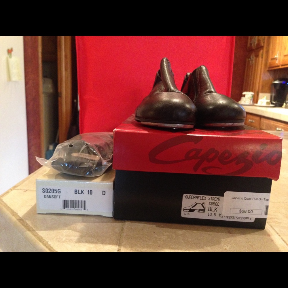 Young Boys Tap 10.5 M & Ballet 10 Black shoes